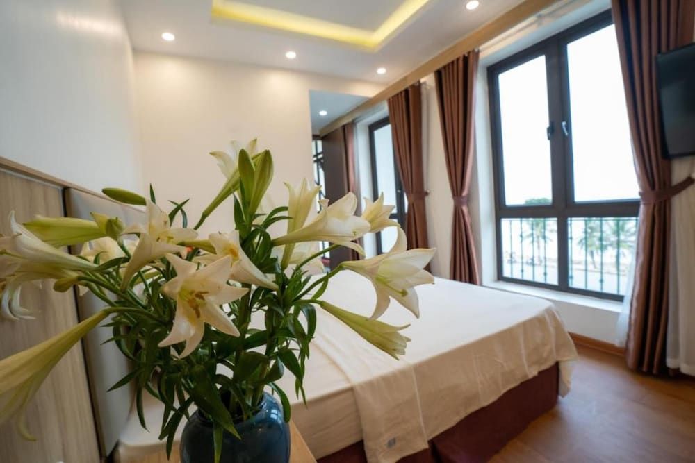 Vsana Vu Son Hotel Deluxe Double Room 4