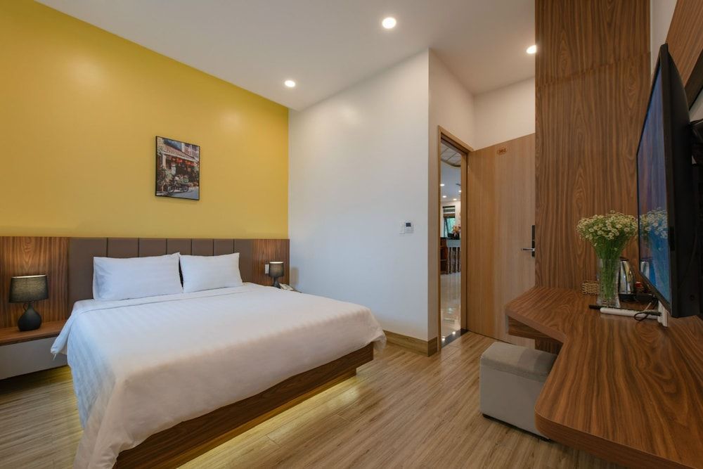 West Lake Hotel Basic Room, 1 Queen Bed 22