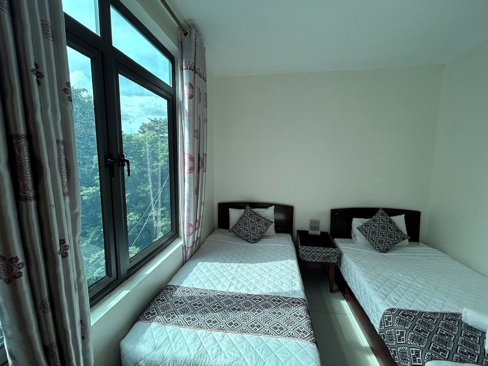 Frontier Hostel & Tours Standard Twin Room 5