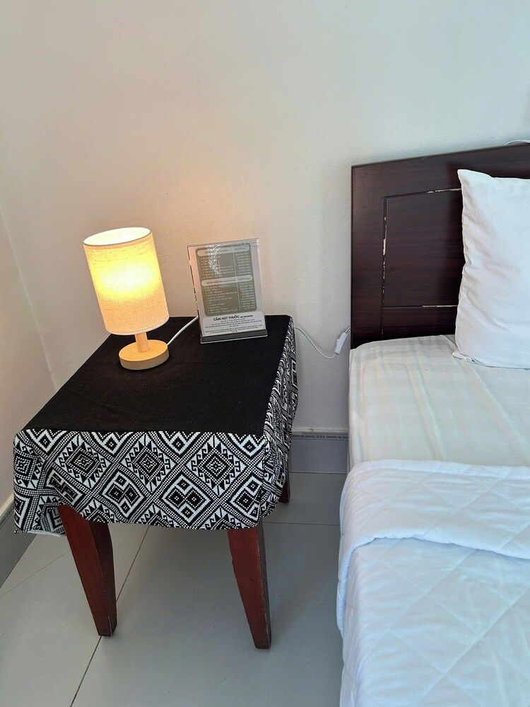 Frontier Hostel & Tours Standard Double Room 5