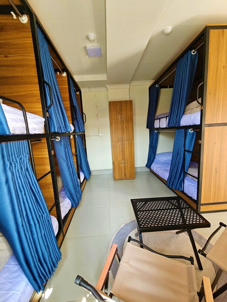 Frontier Hostel & Tours Comfort Shared Dormitory 7