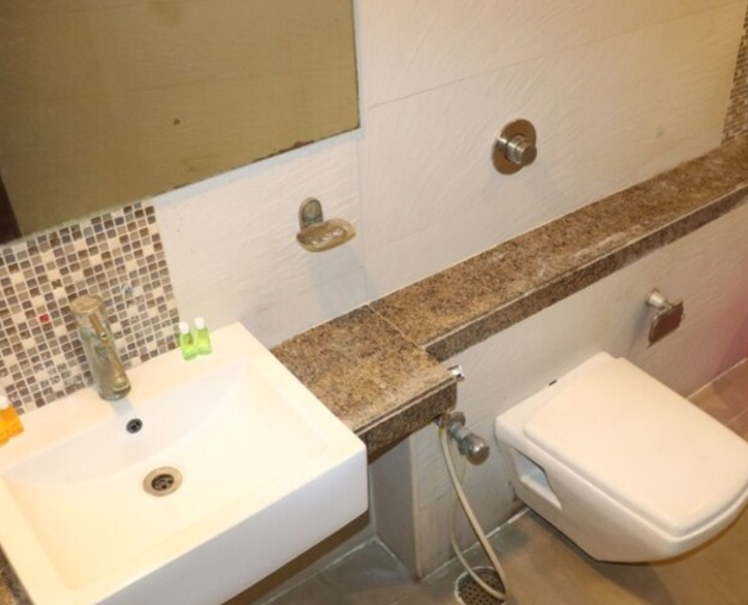 C Suites Jade 