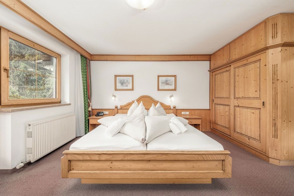 Triple Room, Balcony, Mountain View