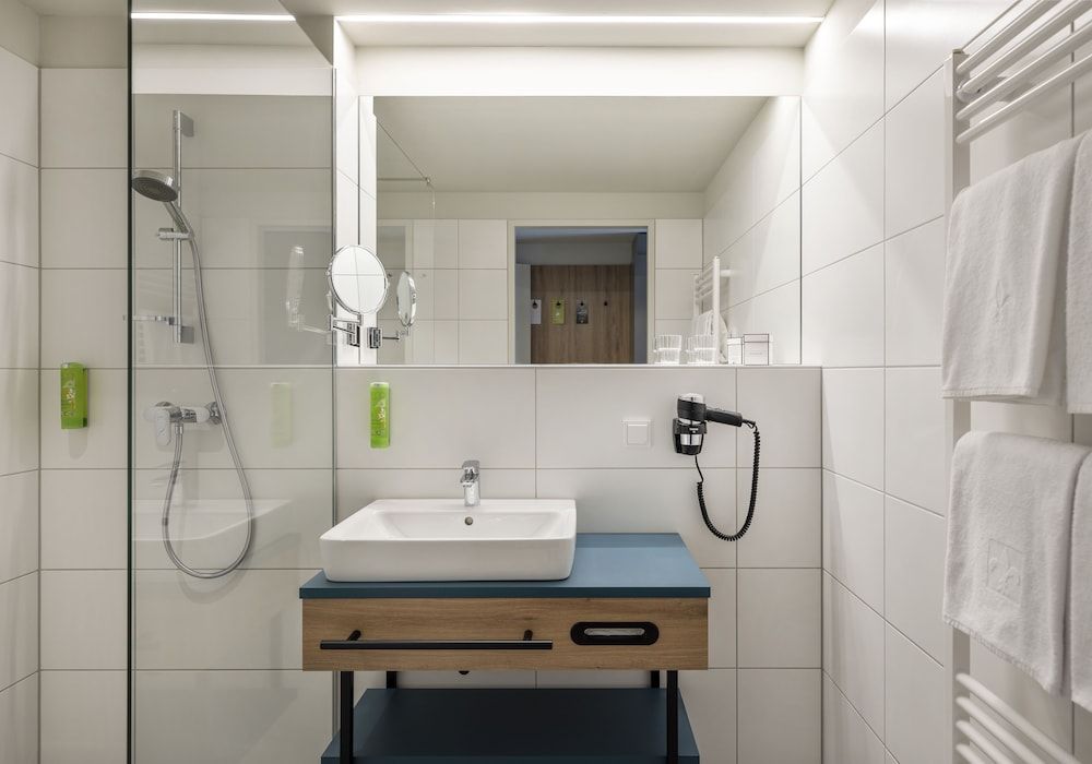 JUFA Hotel Bad Radkersburg - inkl 4h Bade-Thermeneintritt Quadruple Room 10