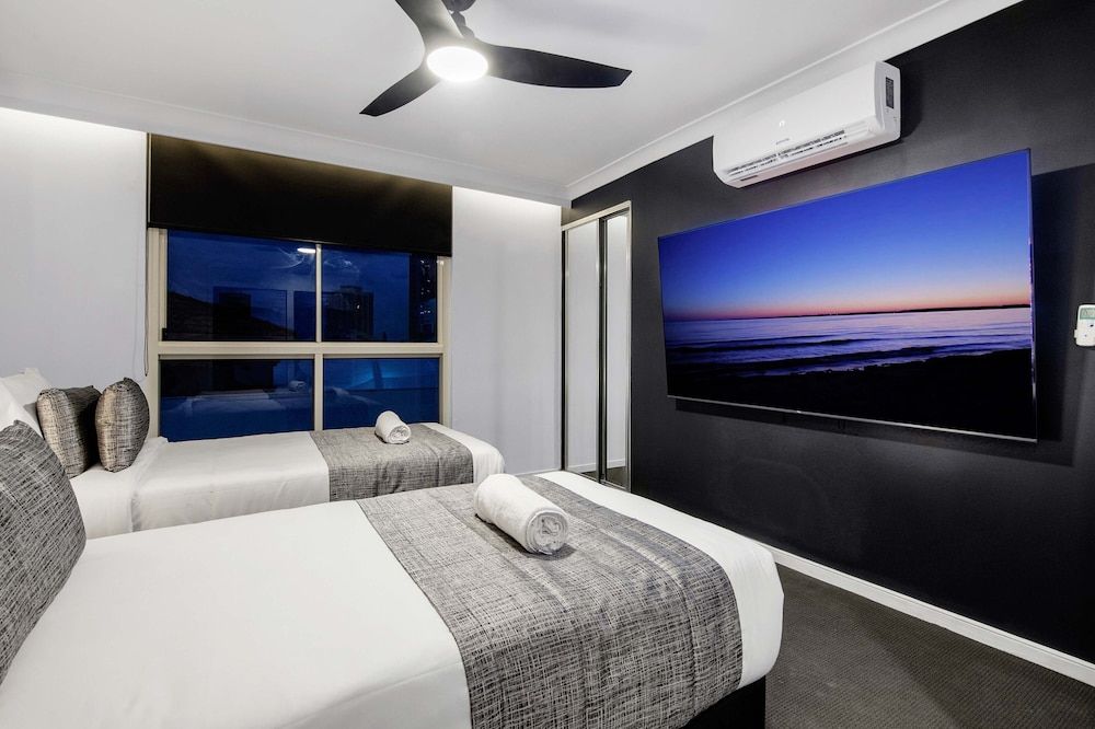 Chevron Renaissance - Wow Stay 3 Bedroom, 1 bathroom - Low floor 3