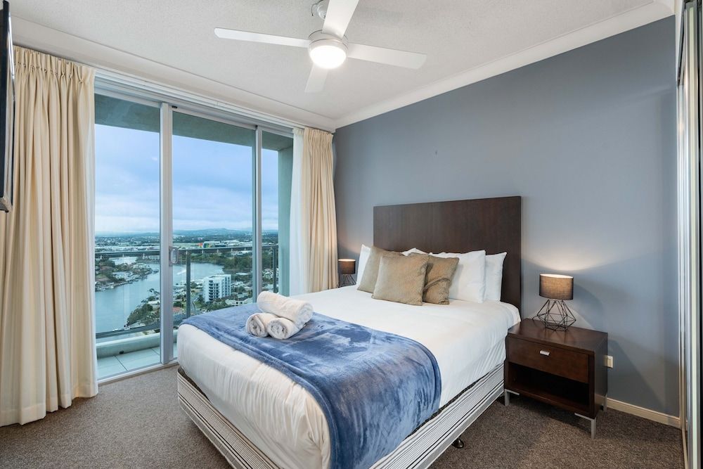 2 Bedroom, 2 Bathroom - Hinterland View