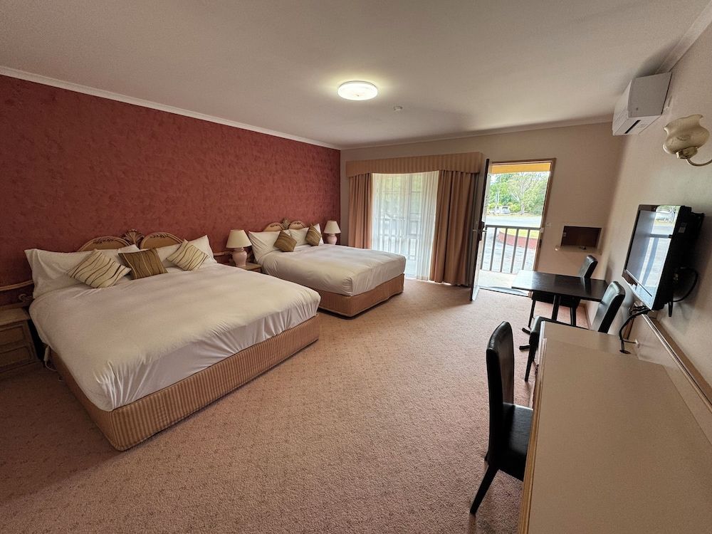 COUNTRY PLAZA HALLS GAP Premium Twin Room 4