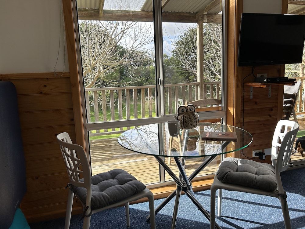 Clifton Beach Lodge Comfort Studio Suite, 1 Queen Bed, Non Smoking, Garden View 7