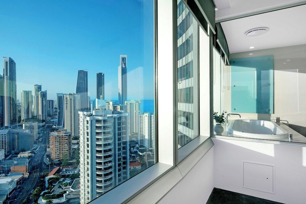 Private Q Tower Apartments - Wow Stay Converted 3 Bedroom Hinterland 5