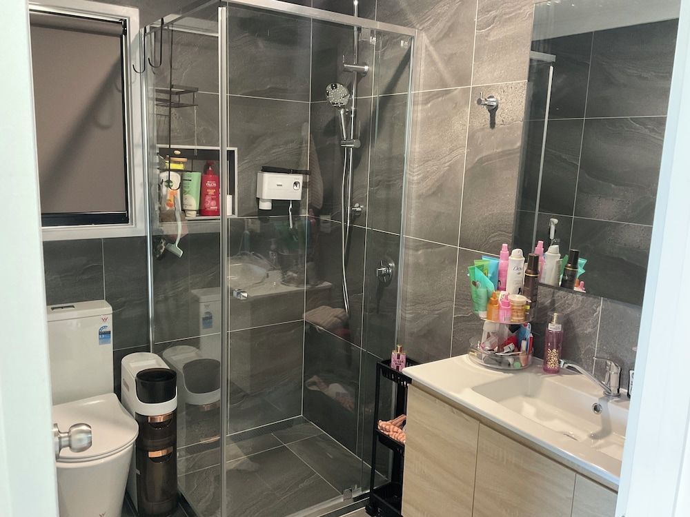 sunshine coast retreat Family Cabin 6 7