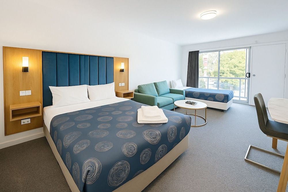 Eildon Lake Motel Standard Twin Room 3