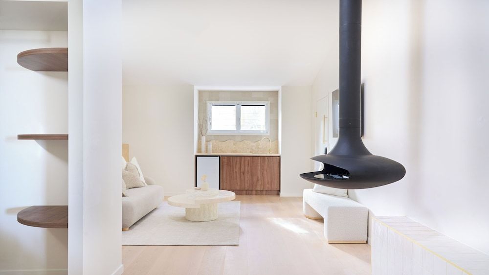 Karma Suites Standard Suite 7