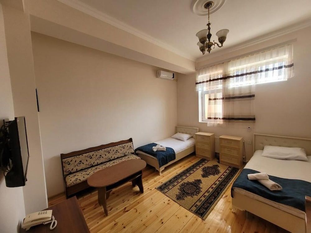 STOP HOTEL Economy Double Room, Garden View 4