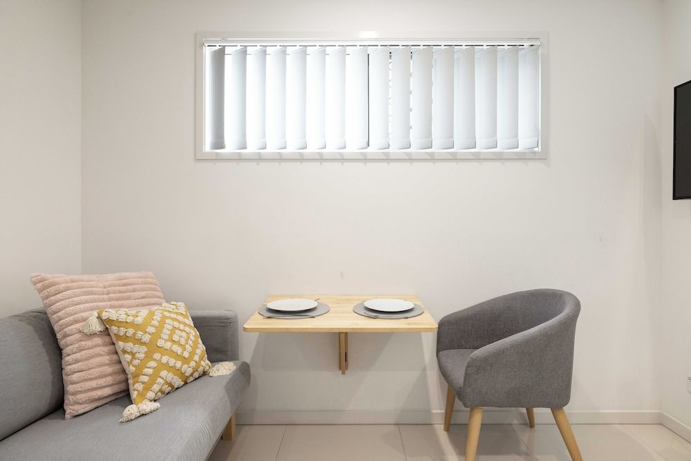 Smart Suites Self Check-in Apartments - 39A Freney Deluxe Apartment, 1 Queen Bed, Non smoking, Kitchen 3