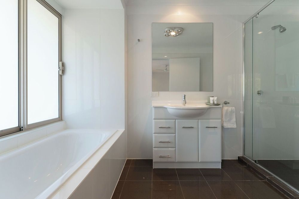 Mount Lofty Golf Course Family House 2