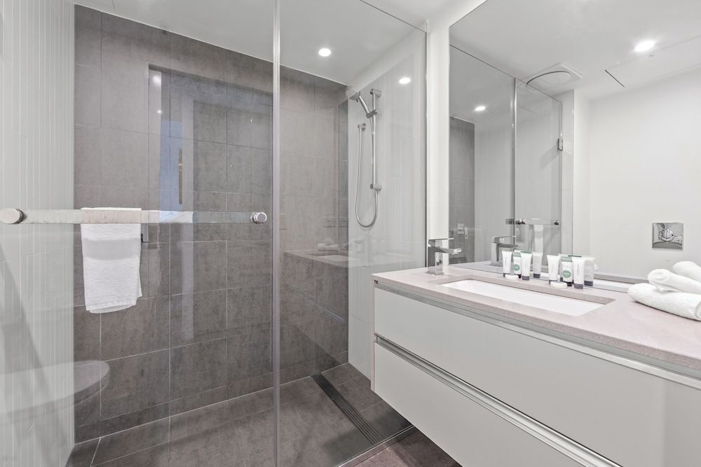 Trafalgar Lane Apartments by CLLIX Two Bedroom One Bathroom Terrace Apartment 4