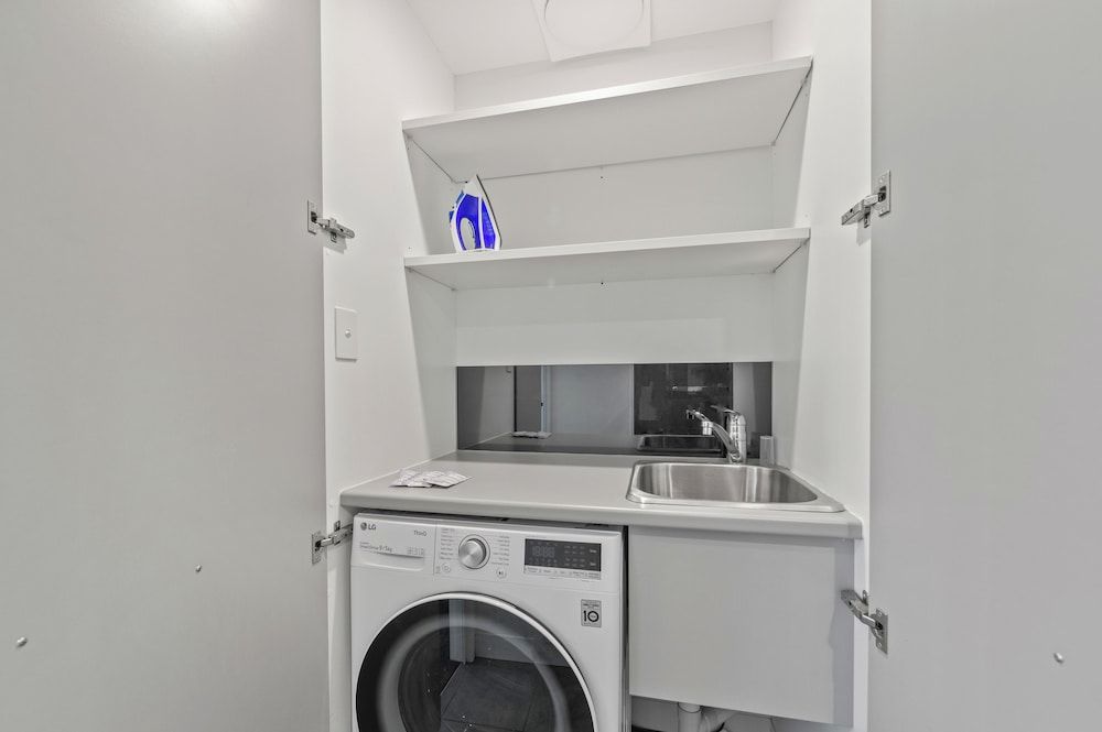 Trafalgar Lane Apartments by CLLIX Two Bedroom One Bathroom Terrace Apartment 3