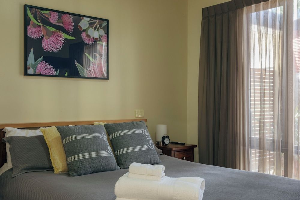 Halls Gap Escape Townhouses Junior Townhome, 3 Bedrooms, Mountain View 2