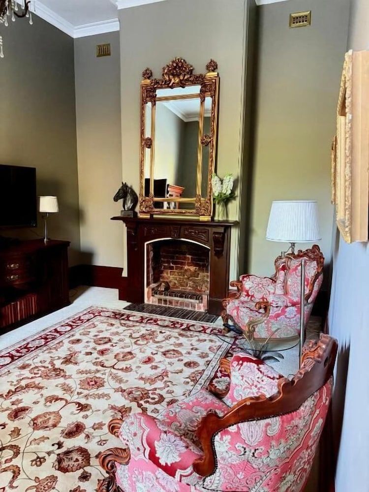 The Buchanan 1894 Luxury Apartment, Garden View 2