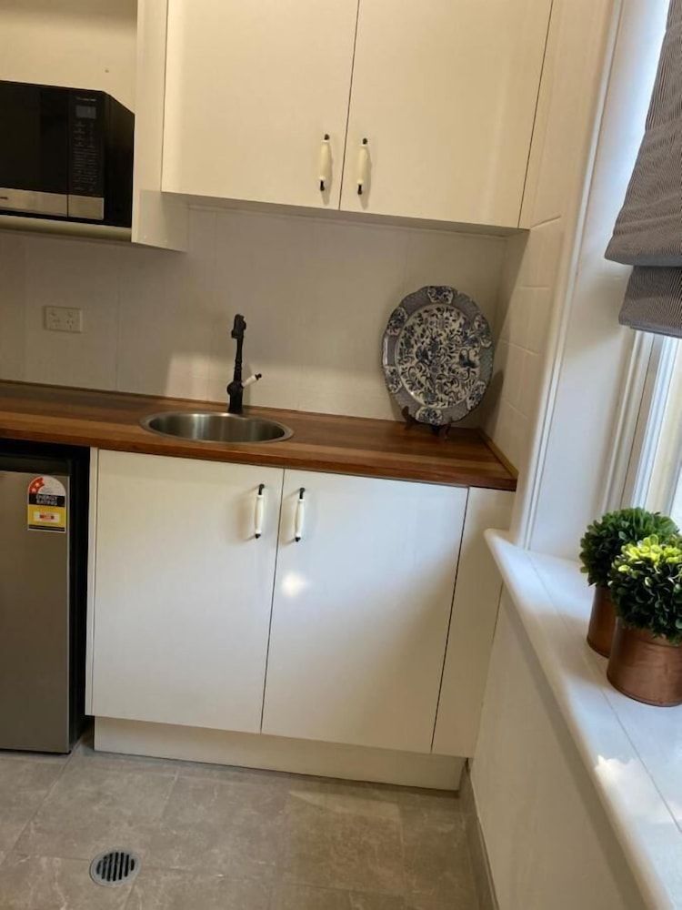 The Buchanan 1894 Deluxe Studio Suite, Garden View 2