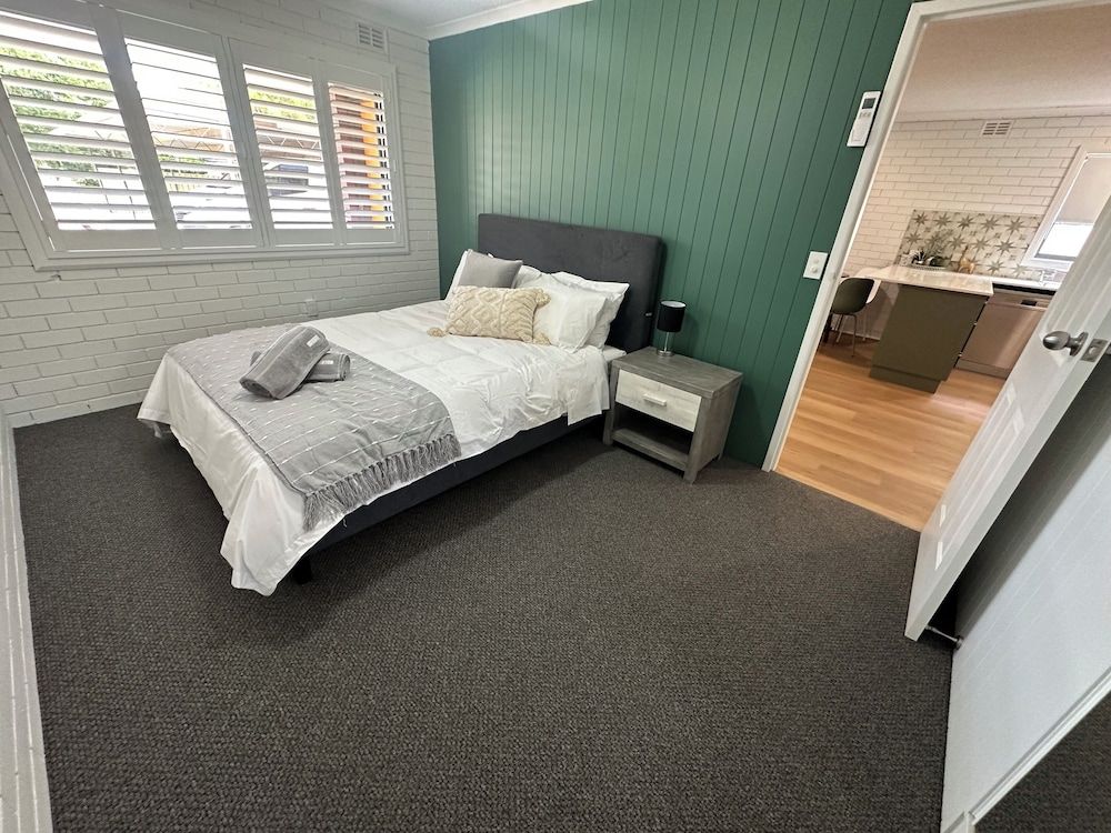 Central Cullen Apartments Family Apartment 5