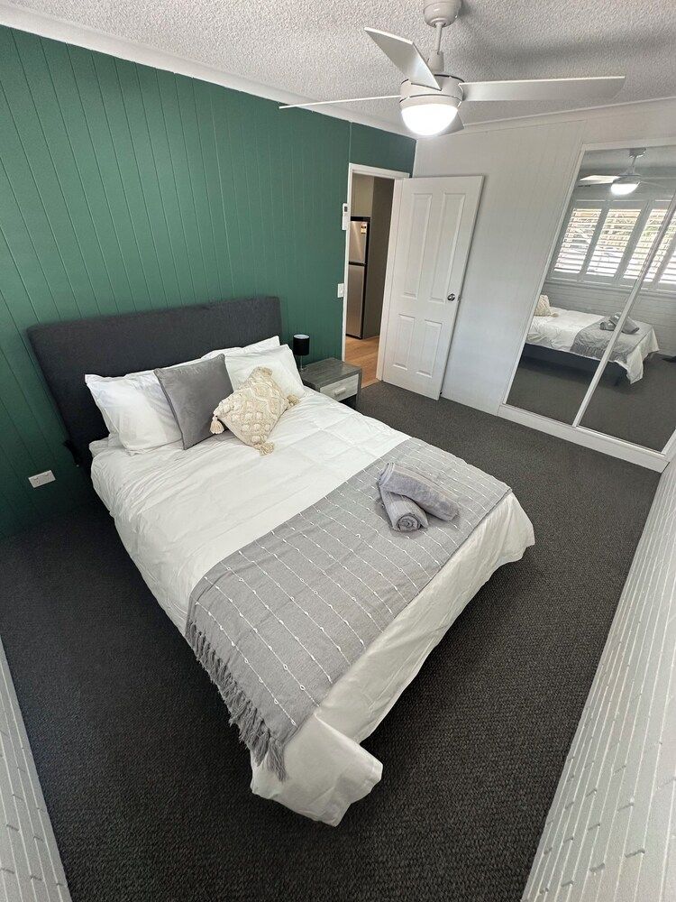 Central Cullen Apartments Family Apartment 2