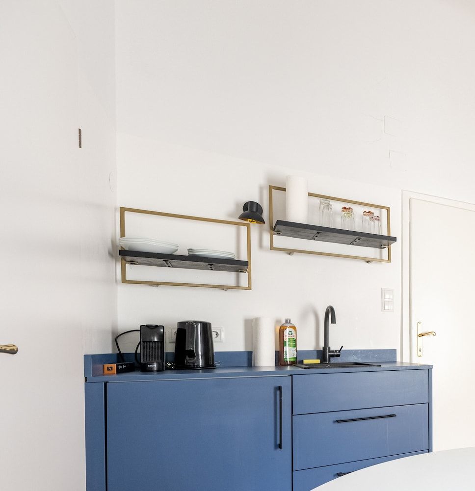 Roksoxhome Designer Boutique Apartment Comfort Apartment, Courtyard View 5