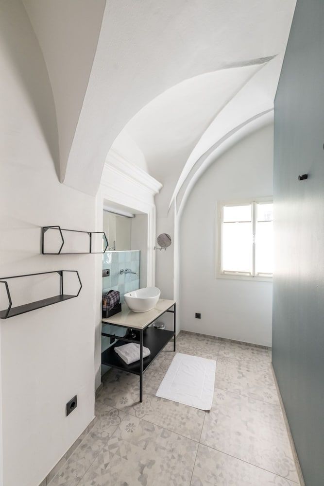 Roksoxhome Designer Boutique Apartment Deluxe Apartment, Balcony, Courtyard View 6