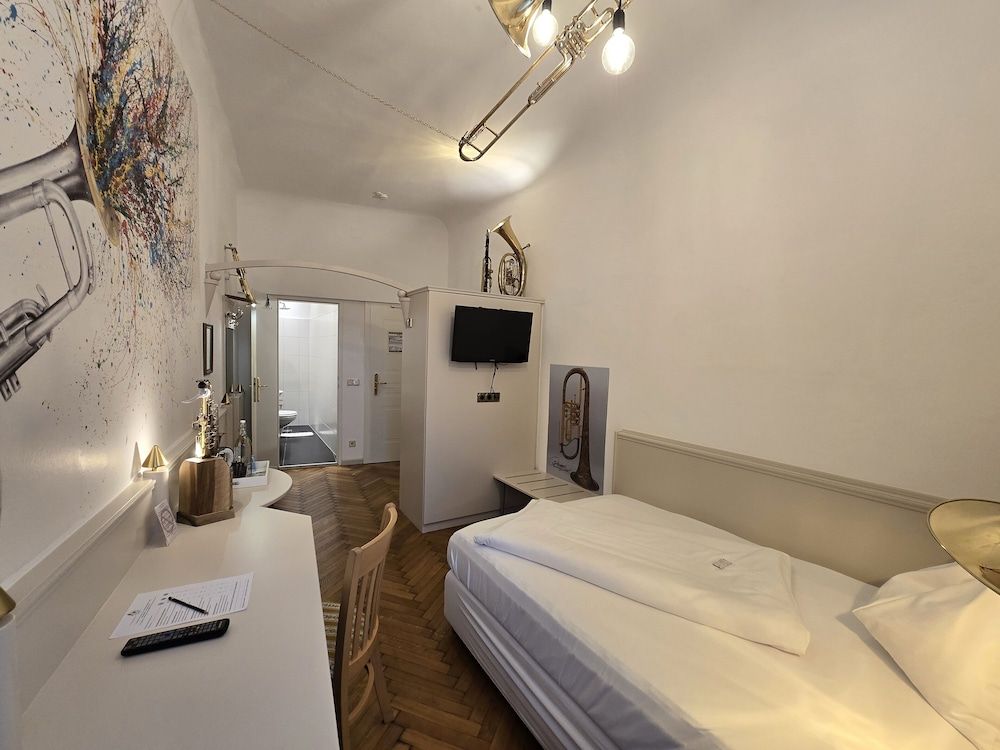 Boutique Hotel Goldenes Lamm Basic Single Room