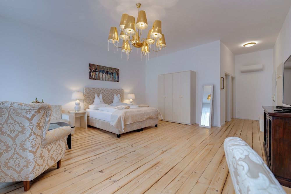 Boutique Hotel Goldenes Lamm Junior Studio Suite, City View