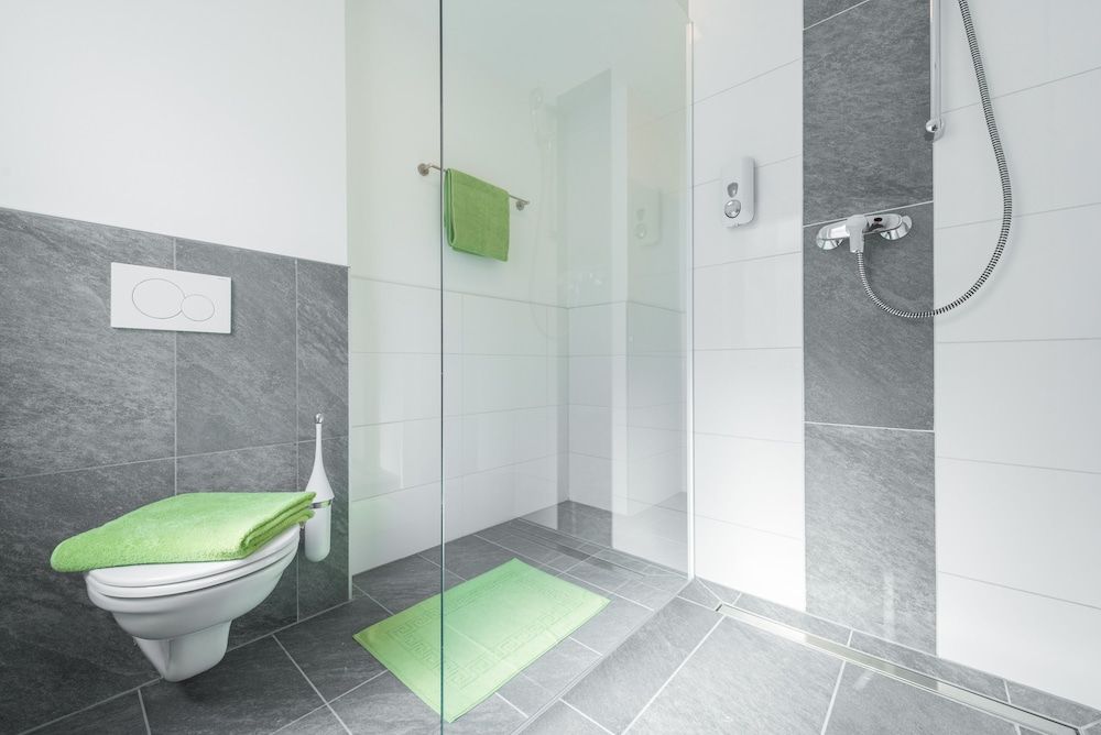 Hotel City Rooms Wels Standard Double Room, 1 Bedroom, Ensuite 8