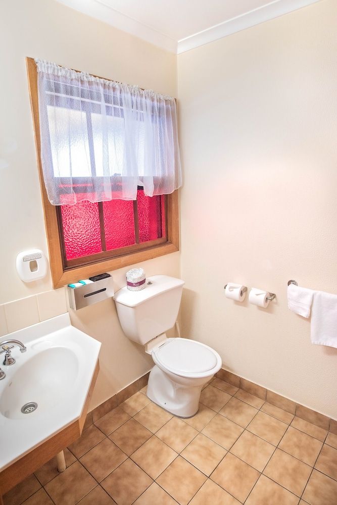 Elm Court Motel Room, 1 Queen Bed 7