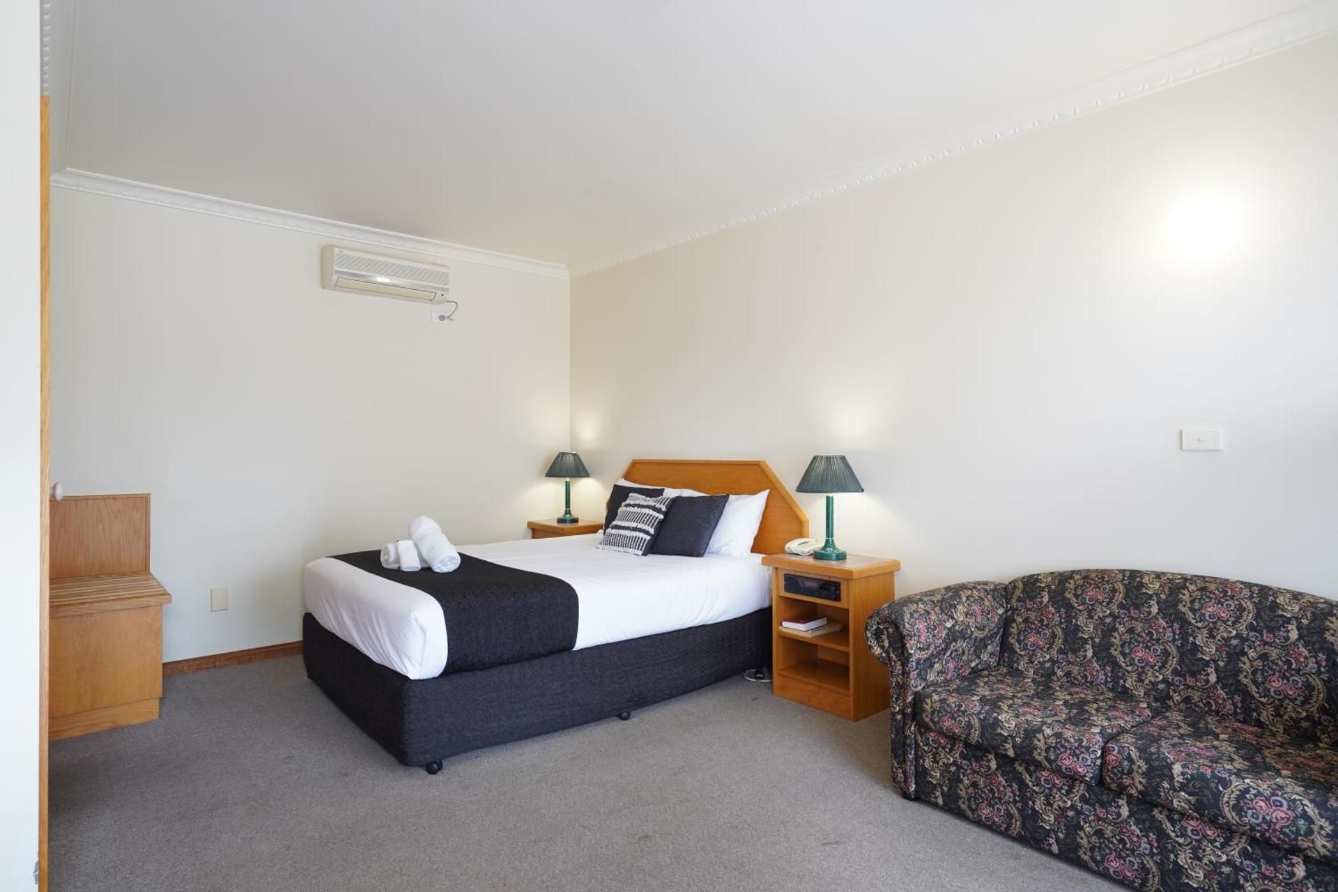 Deluxe Double Room with Spa Bath
