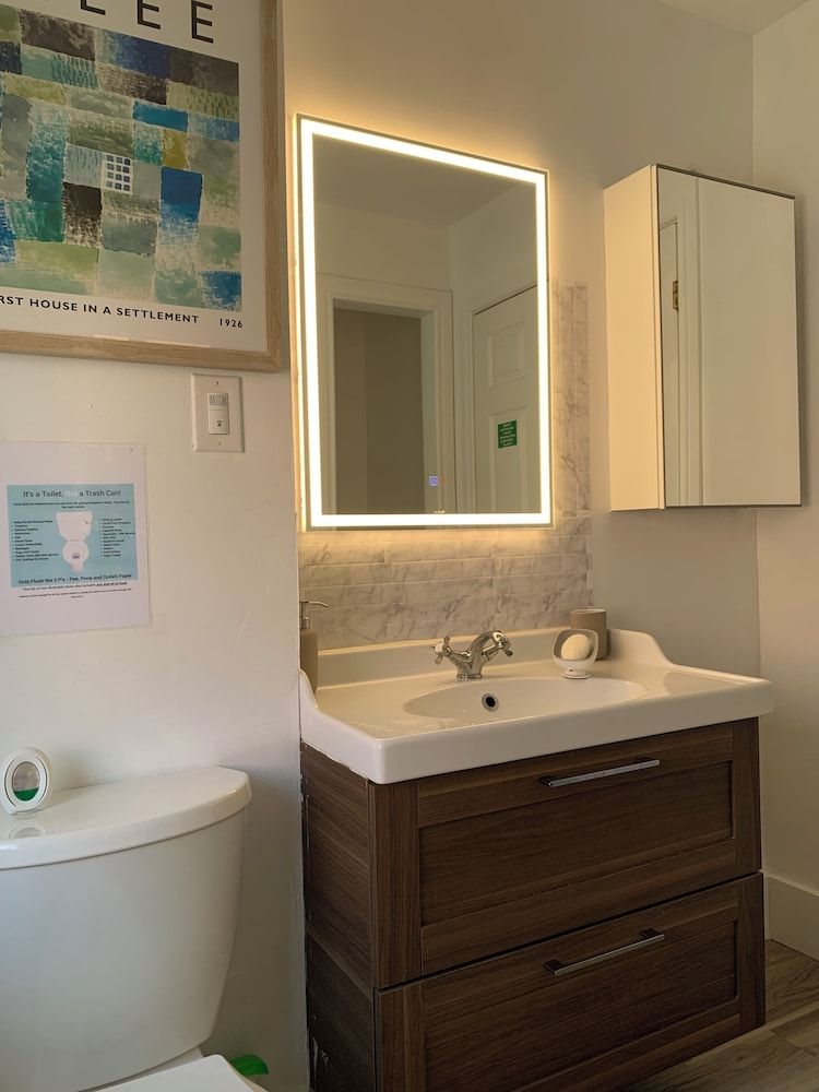 Winnipeg Holiday Comfort Suite 5