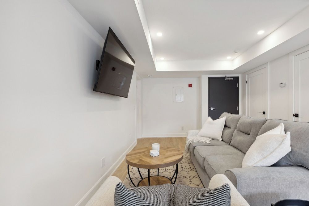 Downtown Collingwood Condos Premium Condo 16