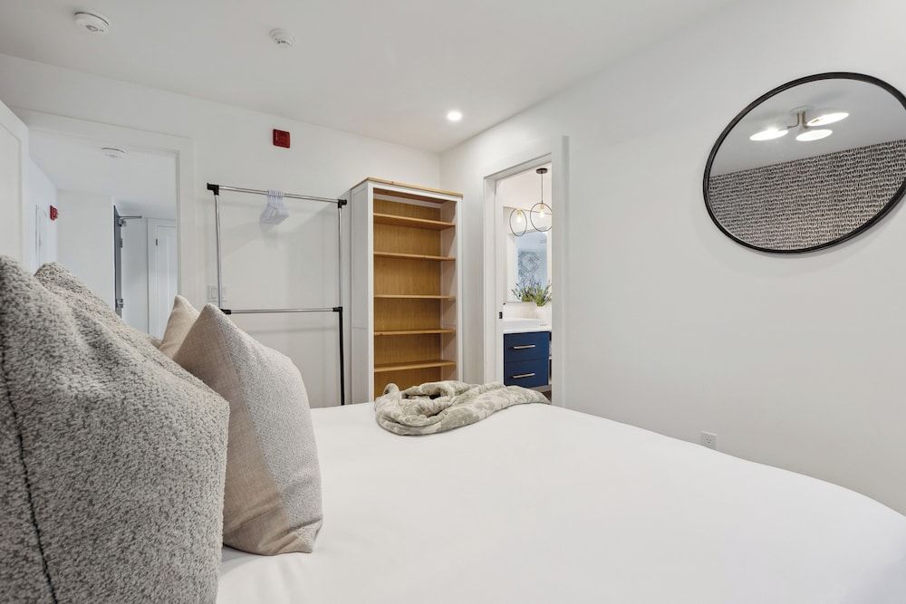 Downtown Collingwood Condos Premium Condo 8