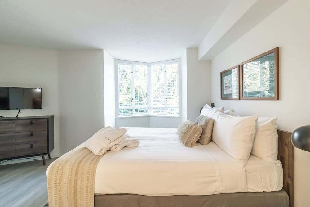 Apartment, 1 Queen Bed with Sofa bed, Balcony, Mountain View (Cascade - 613)