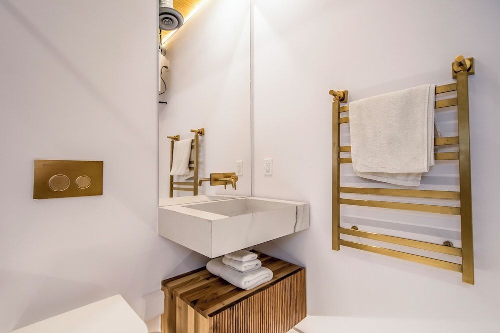 The Halifax Rooftop Standard Single Room, Patio, Garden View 4