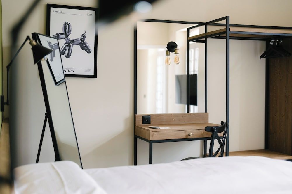 Seven Town House Boutique Hotel Comfort Double or Twin Room, Balcony, City View