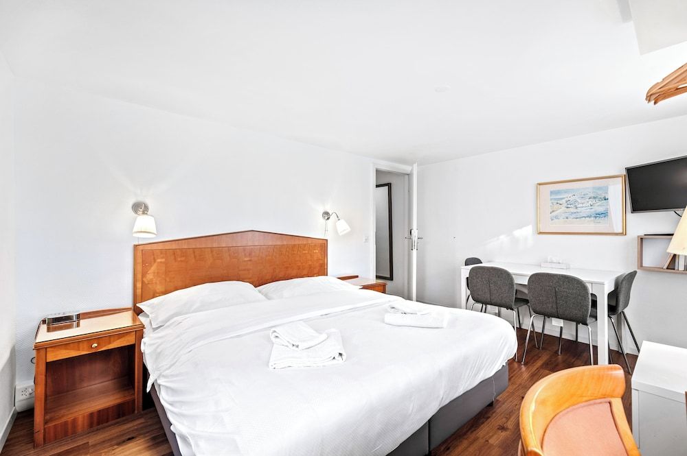 Aparthotel Hine Adon Fribourg City Superior Apartment 4