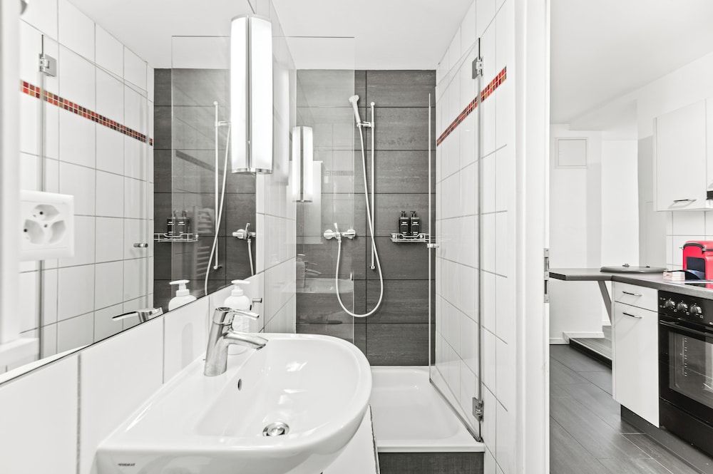 Aparthotel Hine Adon Fribourg City Superior Apartment 5