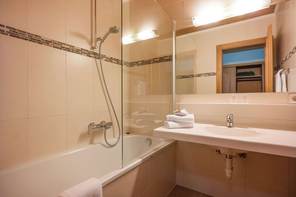 Garni Hotel Alpin Scheffau Superior Double Room 5