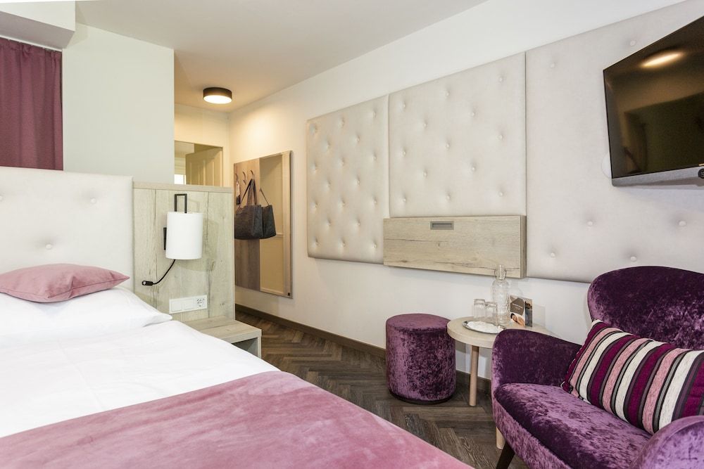 Deluxe Double Room, Garden View (6)