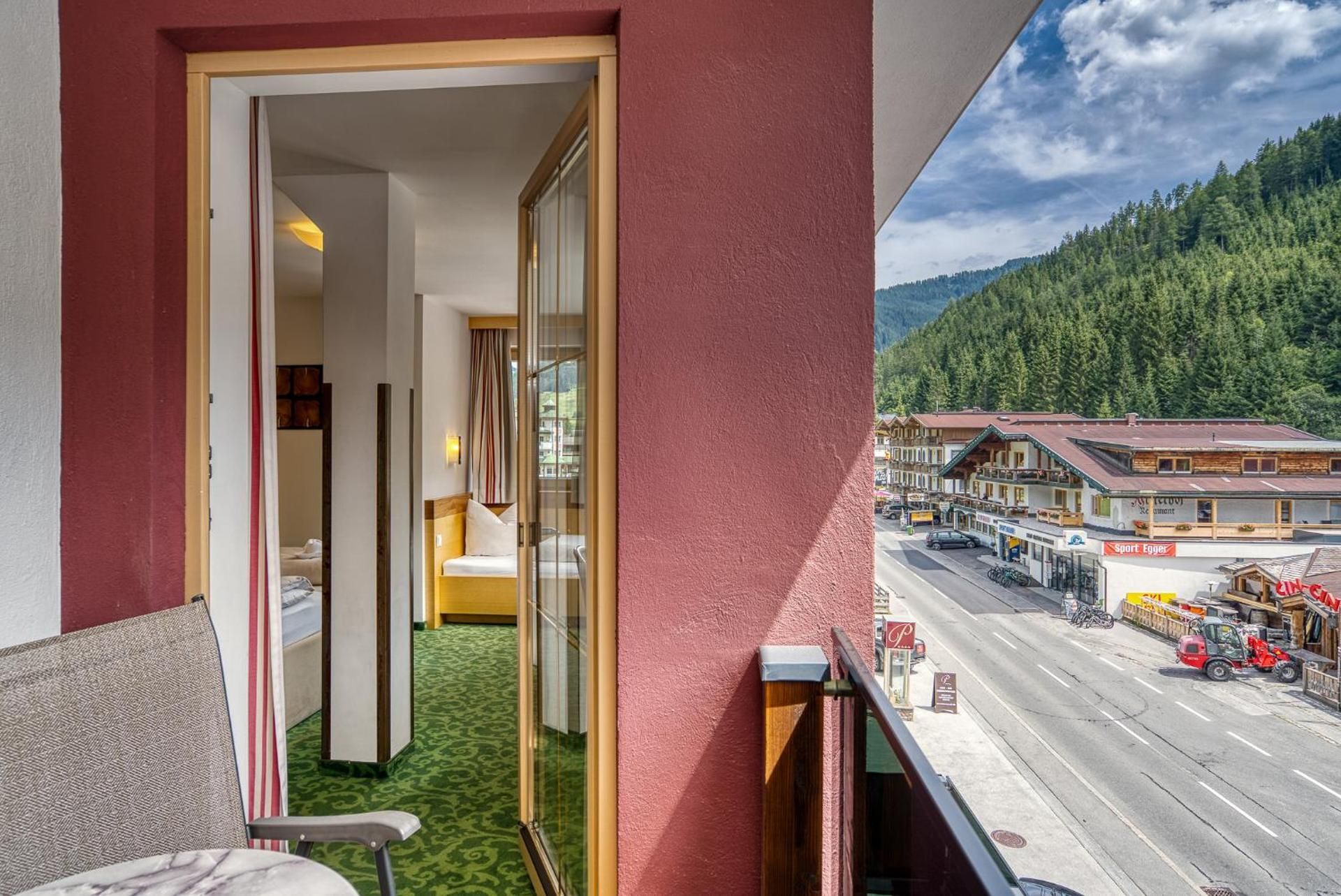 Comfort Triple Room with Balcony