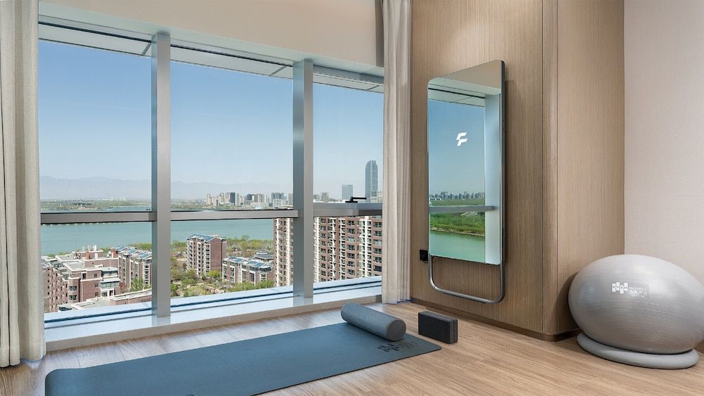 EVEN Hotel Yinchuan Yuehai by IHG Suite, 1 Bedroom, Lake View (Dining Area) 7