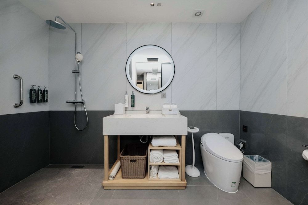 Hilton Garden Inn Jiangmen Xinhui Room, 1 King Bed, Accessible 4