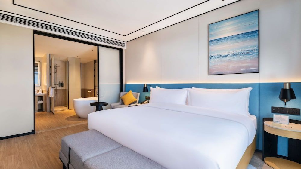 Deluxe Suite, 1 King Bed