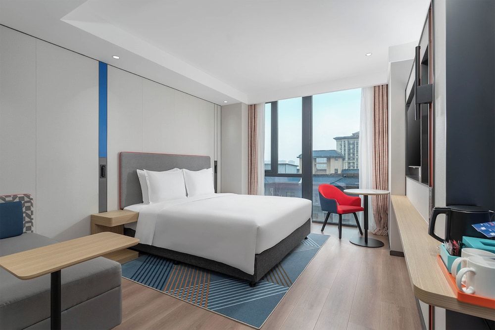 Standard Room, 1 King Bed (High Floor)