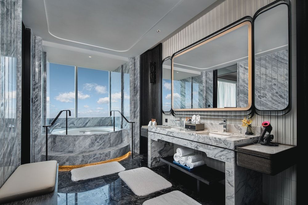 Suite (Linkong)