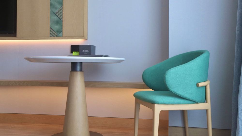 Holiday Inn Guiyang Airport by IHG Suite, 1 Bedroom (Dining Area) 11